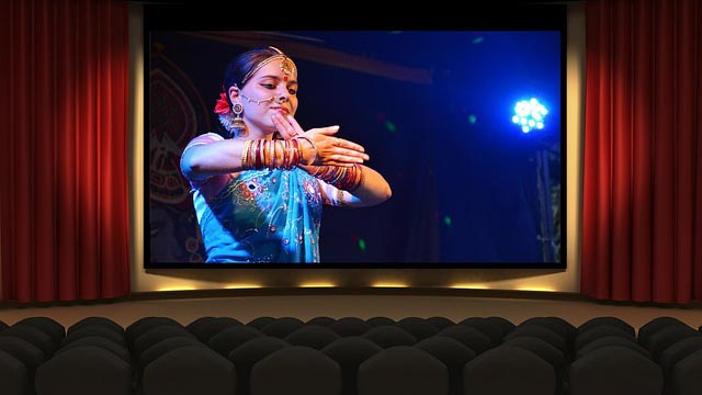 The lost audience of the bankrupt Bollywood