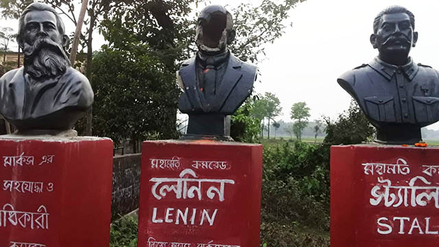 Lenin's bust vandalized in Naxalbari