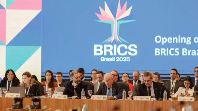 Indonesia joins BRICS as 11th member! Bloc now controls 40% of world population, 37% of global GDP, challenging Western economic dominance.