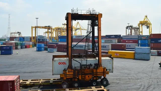 Mob violence in Bangladesh, following a far-right Islamist's death, has pushed the protests over Chittagong Port privatisation to oblivion.